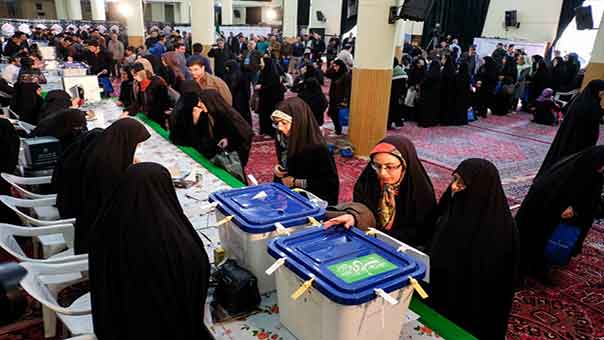 الإيرانيون يسطّرون ملحمة ديمقراطية وتنافس كبير بين المحافظين والإصلاحيين