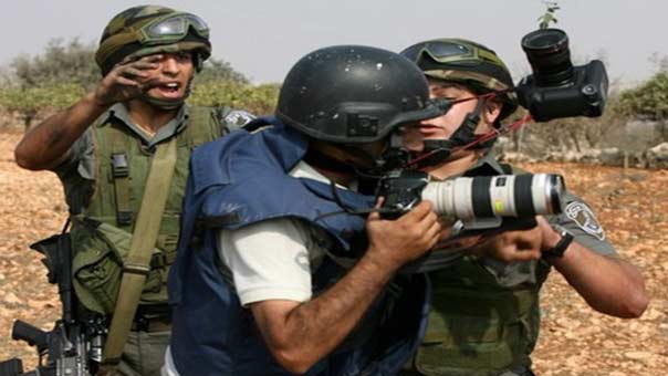 فلسطين المحتلة: أكثر من 28 انتهاكاً &rsquo;إسرائيلياً&rsquo; بحق الصحفيين خلال آذار  