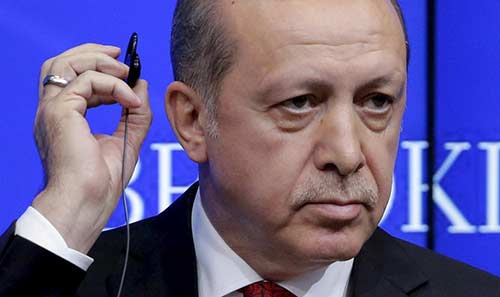 أردوغان يسجن 5 أشخاص بتهمة &rsquo;شتمه&rsquo; في العالم الافتراضي