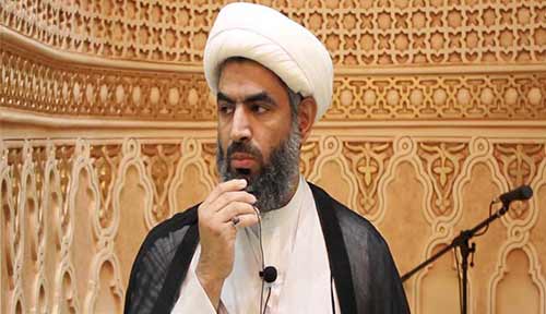 المنامة توقف الشيخ المنسي لأدائه الصلاة دون ترخيص!