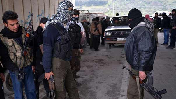 قتلى في معارك بين &rsquo;داعش&rsquo; و&rsquo;الجيش الحر&rsquo; في ريف درعا.. و4 شهداء من المدنيين في حلب