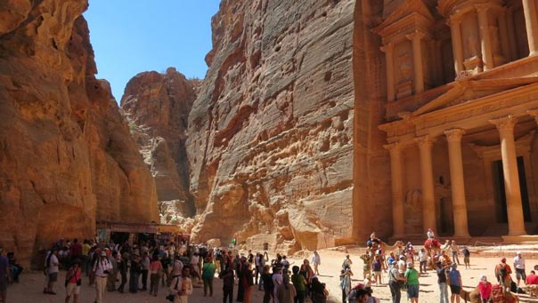 تطبيع سياحي اردني &rsquo;اسرائيلي&rsquo; : آلاف السياح الصهاينة يمضون عطلة الاعياد في الاردن