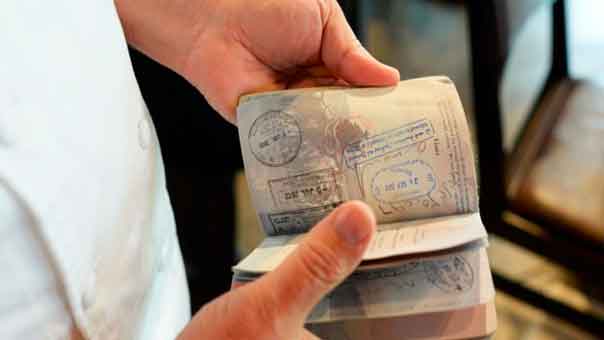 السعودية تجمّد الحقوق المدنية لمواطن زار إيران