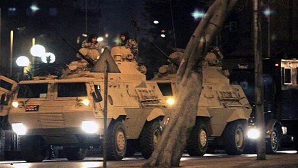 مقتل وجرح واعتقال المئات في محاولة انقلاب نفذتها قوات جوية وبريّة في تركيا