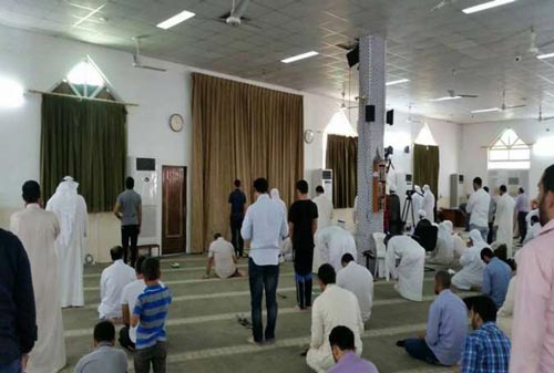 السلطات البحرينيّة تمنع إقامة صلاة الجمعة في الدراز وأهالي الدير يعطلون إقامة صلاة الجمعة بعد اعتقال إمام الجامع