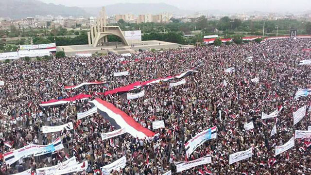 الصمّاد أمام الملايين في ميدان السبعين: يدنا ممدودة للسلام لا للاستسلام.. وتشكيل الحكومة اليمنية قريبًا