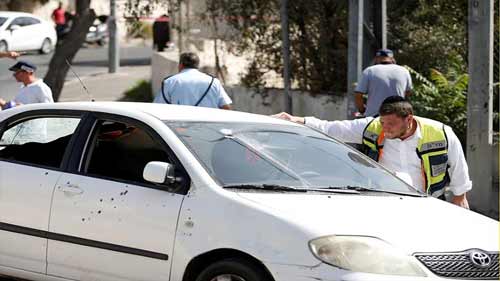 أسير فلسطيني محرَّر ينفذ عملية فدائية في القدس المحتلة ويقتل &rsquo;إسرائيليَين&rsquo; ويجرح 9 من شرطة الاحتلال