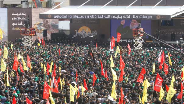 المسيرة العاشورائية لجمهور المقاومة في ضاحية بيروت الجنوبية تطلق شعار &rsquo;لبيك يا يمن&rsquo; 