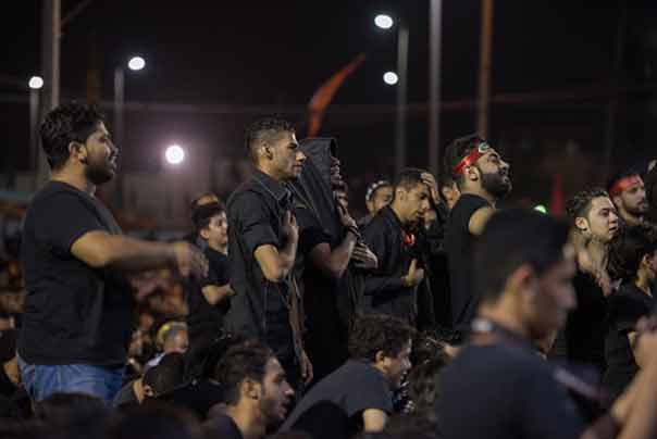 بالصور: كيف أحيت القطيف مراسم عاشوراء الإمام الحسين (ع)؟ 