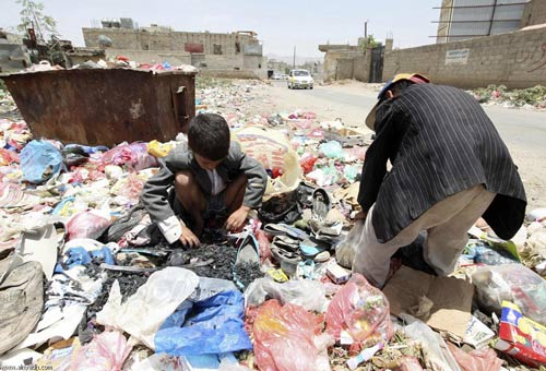 اليمن في رأس قائمة الدول العربية الأكثر مجاعة.. ما يزيد عن 1.5 مليون طفل يعانون الجوع