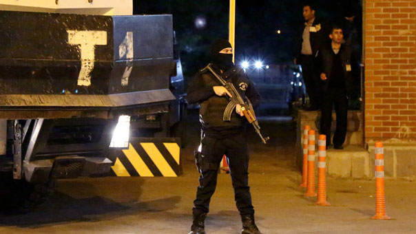 السلطات التركية تعتقل رئيس تحرير صحيفة &rsquo;جمهورييت&rsquo; المعارضة