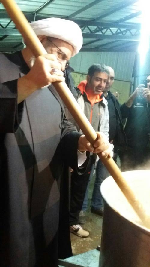 خيمة السيدة زينب (ع) في البقاع أحيت ذكرى الأربعين بإعداد الطعام للمجاهدين المرابطين في السلسلة الشرقية