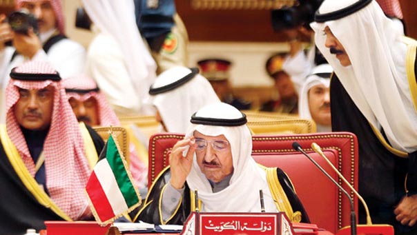 أمير الكويت يدعو إلى حوار بناء بين دول الخليج وإيران