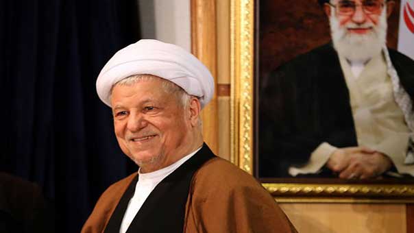 بموكب مهيب... إيران تودع آية الله رفسنجاني الى مثواه الأخير