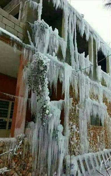 لوحات من الجليد في بعلبك