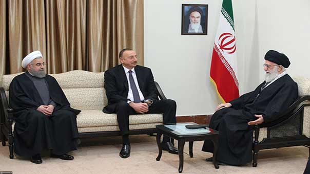 الإمام الخامنئي: كسب ود الشعب يمثل أهم عامل في مواجهة القوى المستكبرة