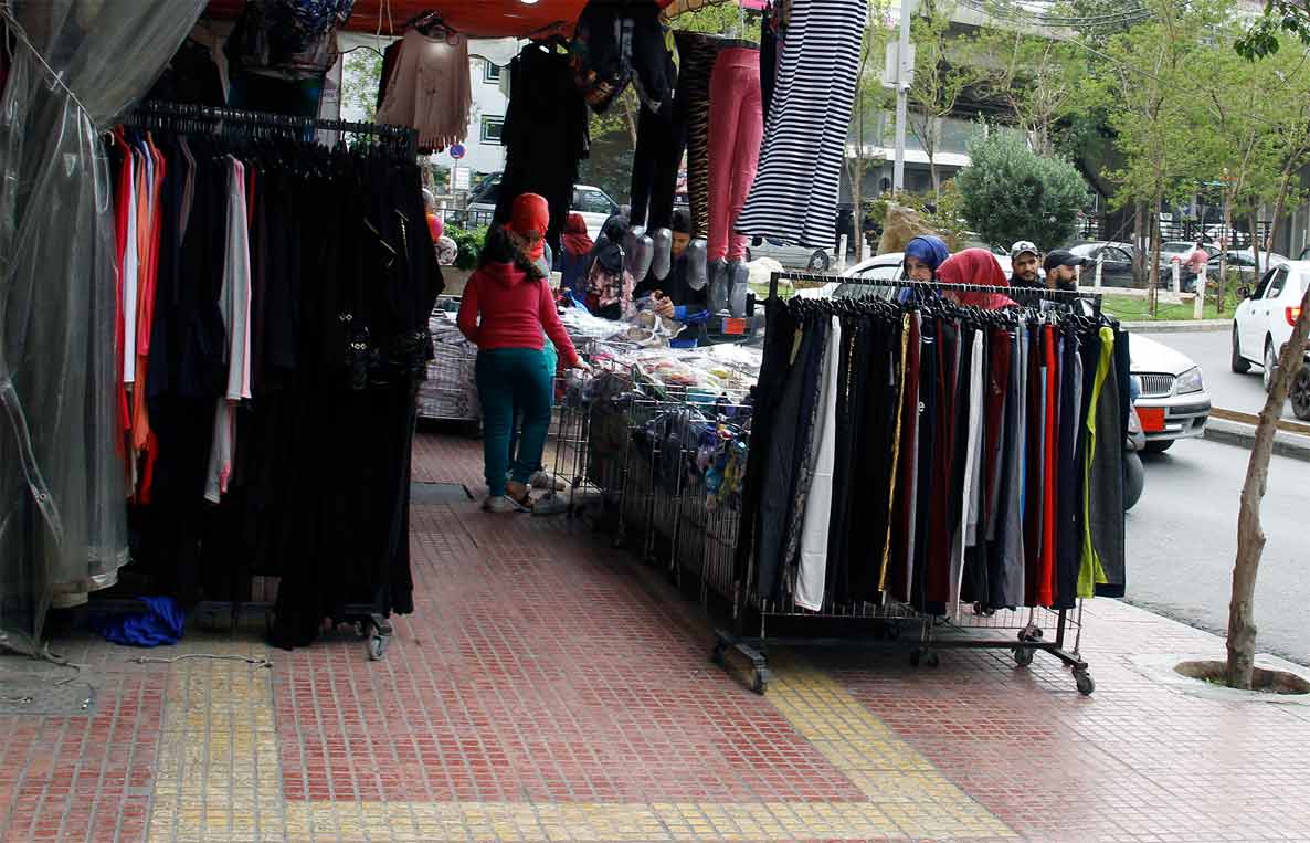 الرصيف لِكلّ شيء ... ما عدا المارّة