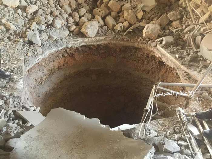 بالصور: الجيش السوري يكتشف نفقا بطول 500م يربط بلدتي بقين ومضايا في ريف دمشق