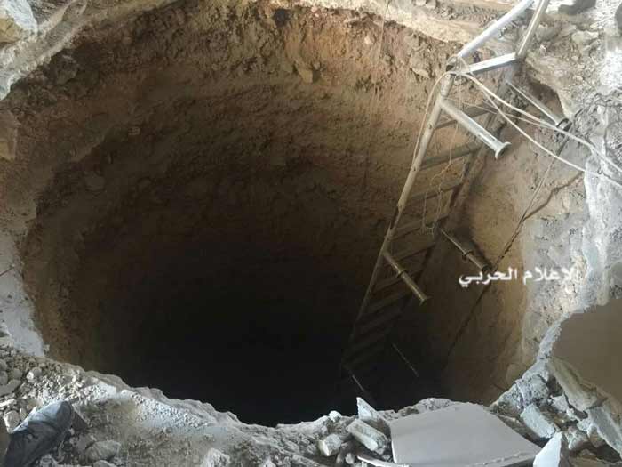 بالصور: الجيش السوري يكتشف نفقا بطول 500م يربط بلدتي بقين ومضايا في ريف دمشق
