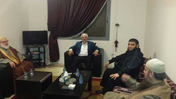 حزب الله يلتقي وفوداً فلسطينية: الطريق الوحيد لاطلاق سراح الاسرى وتأمين حريتهم هو المقاومة