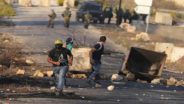 في اليوم الـ25 لـ&rsquo;إضراب الكرامة&rsquo; .. الاحتلال يُصعّد هجمته بحق الأسرى ودعوات فلسطينية ليوم غضب نصرة لهم