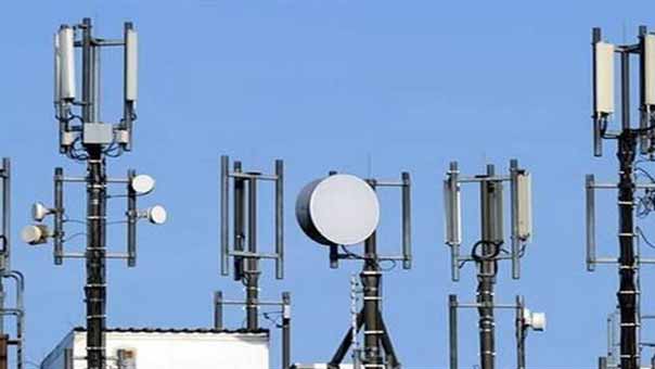 خرق شبكة الاتصالات في لبنان.. قطاع &rsquo;هش&rsquo; وعملاء بالجملة