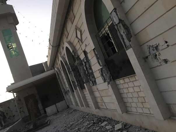 بالصور: القطيف تشيع الشهيد علي جواد والقوات السعودية تتابع استهدافها للمنازل والمساجد في العوامية