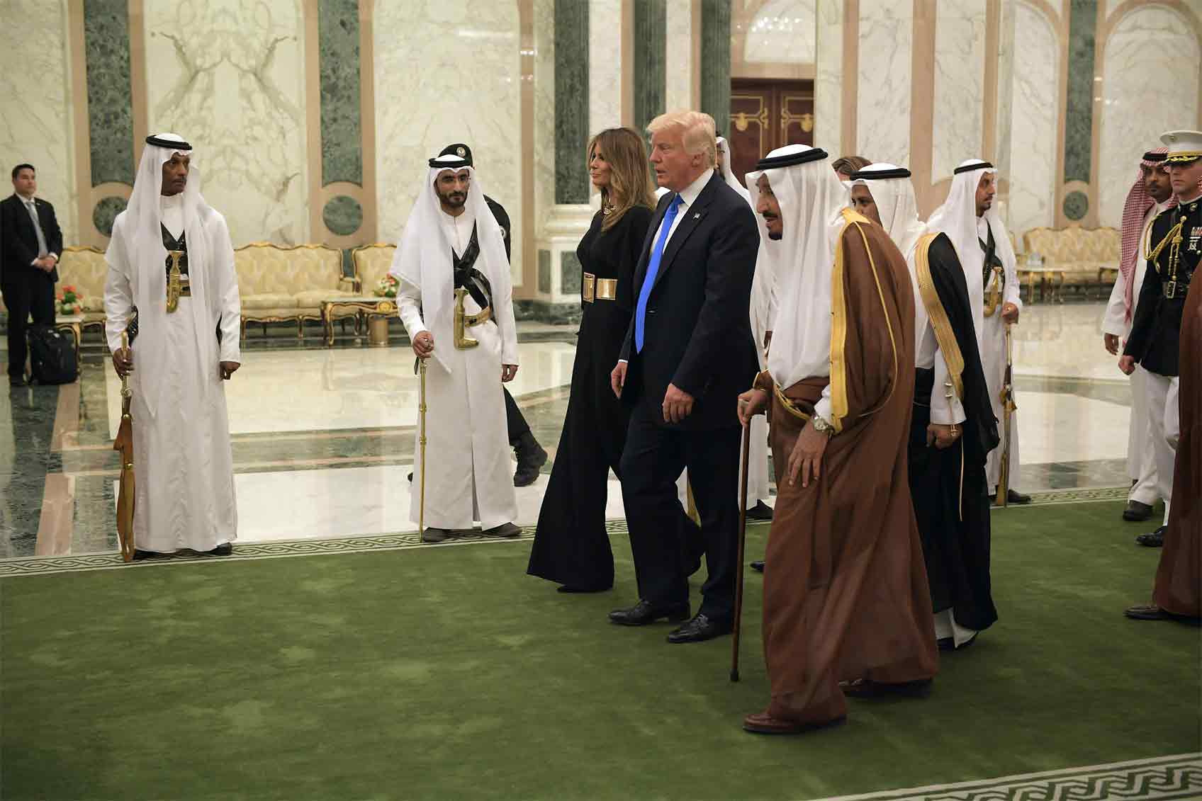 ترامب يحصد ما زرعه بوش الابن.. ونتائج قمم الرياض &rsquo;جوز فارغ&rsquo;
