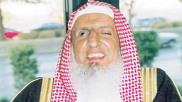 مفتي السعودية يشرّع محاصرة قطر و100 عالم من الجبهة التنسيقية لعلماء أهل السنة يحرّمونها