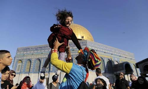 أوساط فلسطينية: لجعل عيد الفطر سبباً في تعزيز الوحدة الوطنية ومؤازرة ذوي الشهداء والأسرى