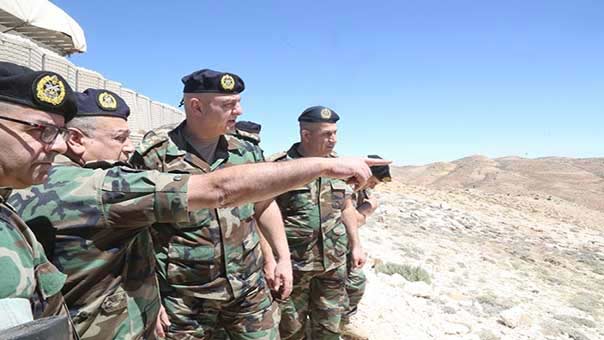 قائد الجيش تفقد القوى المنتشرة في منطقة الطفيل: لن نصغي إلى أصوات مغرضة تعلو للتشويش على أداء واجبنا