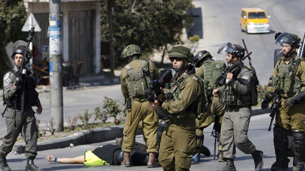 مسؤول فلسطيني لـ&rsquo;العهد&rsquo; : تجميد جثامين الشهداء جريمة موصوفة والاحتلال أعدم جرحى ميدانياً