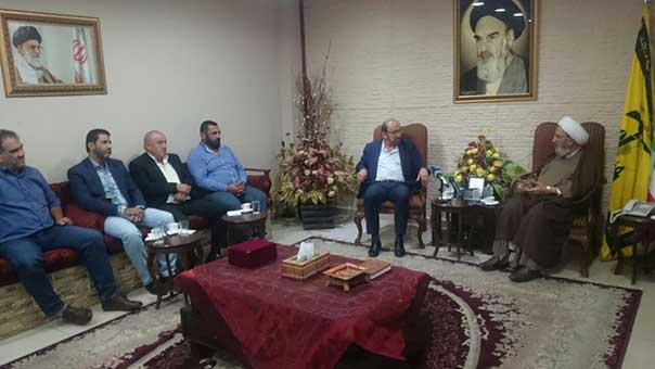 وفد من بلدة عرسال يبارك للشيخ يزبك بالانتصار: تحية شكر لسيد المقاومة ومجاهديها