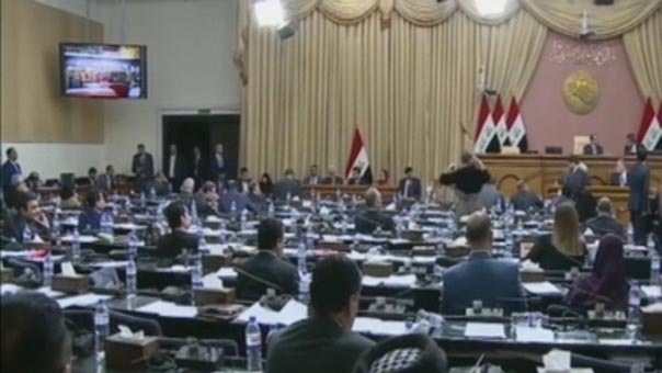 برلمان العراق يطالب باستدعاء السفير الأميركي للاحتجاج على استهداف الحشد