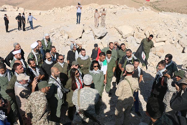 وفد من المنظمات الشبابية والطلابية اللبنانية في جرود عرسال