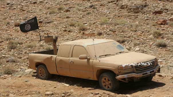 بالصور .. مخلفات &rsquo;داعش&rsquo; في المحور الشمالي بجرود القلمون الغربي بعد دحرهم من قبل الجيش السوري والمقاومة 