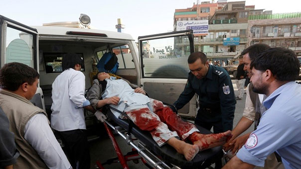 عشرات الشهداء والجرحى بهجوم ’داعشي’ على مسجد في العاصمة الأفغانية #كابل