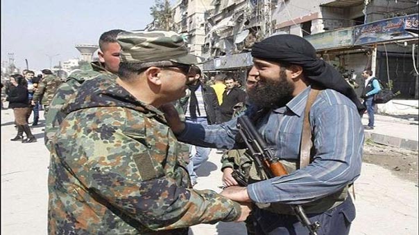 انضمام 7 قادة ميدانيين وأكثر من ألف مسلح إلى الجيش السوري