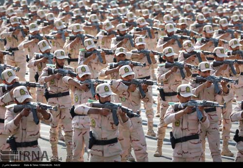 الإمام الخامنئي: أنف القائمين على نظام الهيمنة سيمرّغ مرة أخرى بالتراب