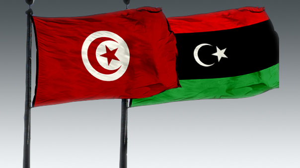 زيارة خليفة حفتر إلى تونس تكسر الجليد ولا تنهي الجدل