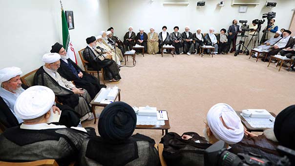 الامام الخامنئي: تصريحات ترامب البلهاء والسخيفة والكاذبة تجسّد إفلاسه