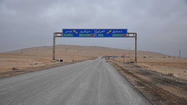 الجيش السوري يصد هجوم &rsquo;داعش&rsquo; على طريق ديرالزور - دمشق