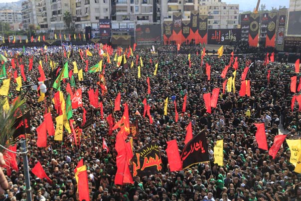 طوفان بشري في الضاحية الجنوبية..بالدموع والقبضات ’ما تركناك يا حسين’