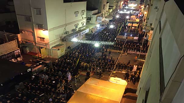 في ذكرى عاشوراء..آلاف البحرينيين &rsquo;يُفشلون الإجراءات الأمنية&rsquo; في احتشاد جماهيري بقلب العاصمة المنامة