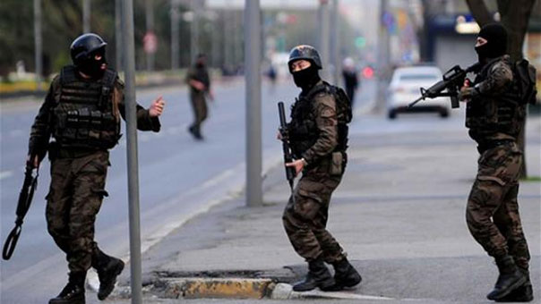 تركيا.. اعتقال 254 شخصاً بتهمة ’الارتباط بغولن’