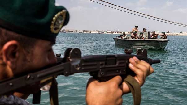 بالصور… تدريبات مغاوير القوة البحرية الايرانية