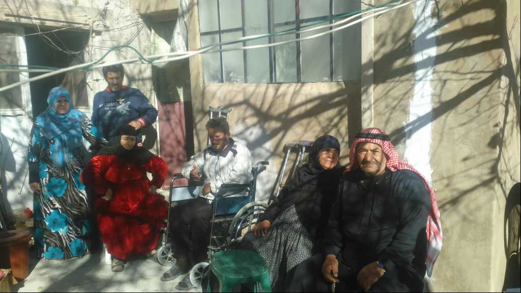 &rsquo;العهد&rsquo; في بلدة الطفيل يلتقي الأهالي العائدين