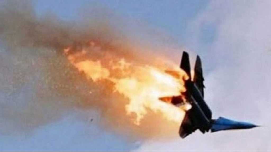 اسقاط طائرة حربية للعدوان السعودي في اليمن وإعلامه يعترف