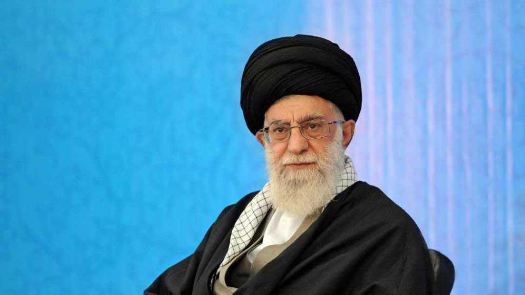 الامام الخامنئي: شرف عظيم للمرء ان يقدم حياته من أجل خدمة البلاد