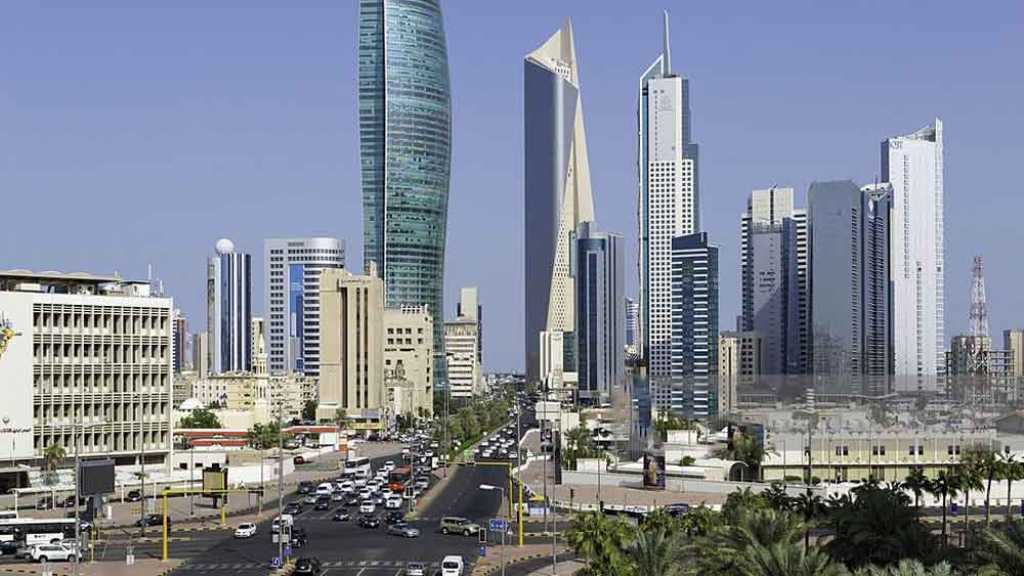 الكويت تقلّص أعداد الموظّفين الأجانب